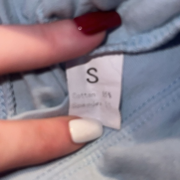 light blue crop top - Picture 3 of 3